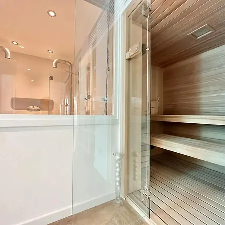 Modern - Luxury 度假居 *