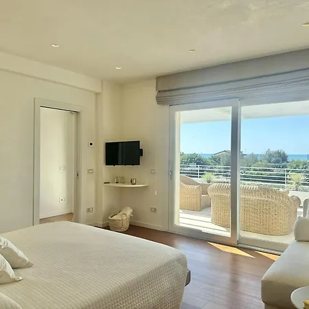 Modern - Luxury 度假居 马里纳-迪-皮特拉桑塔