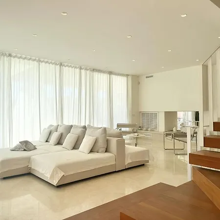 Modern - Luxury 度假居 马里纳-迪-皮特拉桑塔